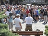 Asi 300 lidí dorazilo 3. srpna na shromádní pravicových radikál ze skupiny etí lvi, které zaalo po 14:00 ve Vítkov na Opavsku.