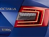 Nová koda Octavia RS. Koncová svtla ve tvaru písmena C.