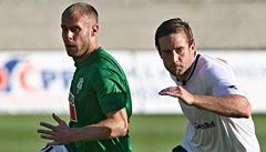 Jablonec - Strömsgodset. Hubník boujuje o mí.
