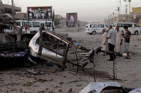 Nejmén 50 mrtvých a 140 zranných si vyádala série devíti pumových útok v irácké metropoli Bagdádu.