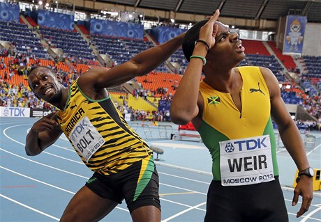 Jamajtí bci Usain Bolt (vlevo) a Warren Weir 