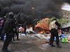 Zásah egyptských bezpenostních sil proti táborm pívrenc exprezidenta Mursího