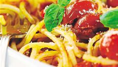 Zkuste špagety s rajčaty a italskou klobásou, radí Roman Paulus