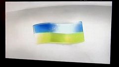 Henkel stáhl osvova vzduchu, podobal se ukrajinské vlajce 