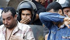 Egyptským ozbrojeným slo�kám se podle zahrani�ních agentur poda�ilo v sobotu odpoledne vyklidit káhirskou me�itu, kterou ráno obsadily stovky stoupenc� sesazeného prezidenta Muhammada Mursího.