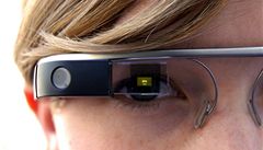Brle Google Glass prozrad ve. Na pracovnm pohovoru bute v pozoru