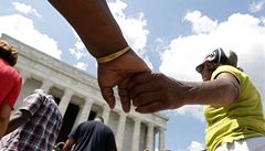 Pochodu 28. srpna 1963 se zú�astnilo �tvrt milionu lidí. Ve stejný den a na stejném míst� u Lincolnova památníku jako King má letos promluvit americký prezident Barack Obama.