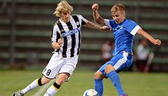 Fotbalista Liberce Martin Frýdek (vpravo) a Duan Basta z Udine