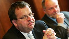 Ministr Mldek vyzval fa esk exportn banky k rezignaci
