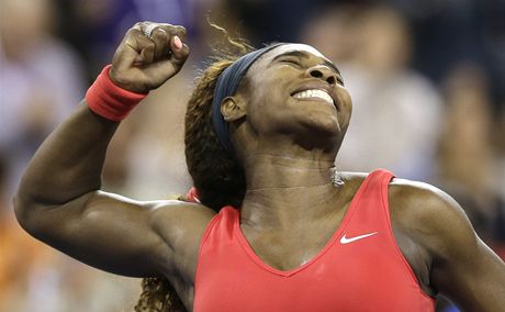 Serena Williamsová porazila Viktorii Azarenkovou a stala se nejstarí vítzkou US Open v historii.