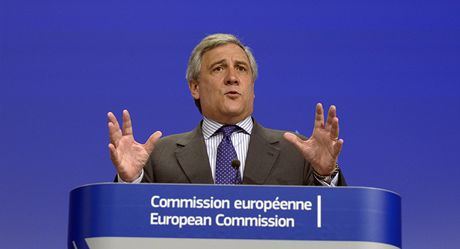 Eevropský komisa pro prmysl a podnikání Antonio Tajani.