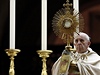 Válka je vdy prohrou lidstva, modlil se pape za mír v Sýrii.