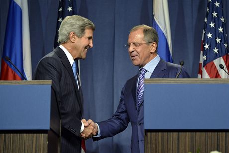 Ministi zahranií John Kerry a Sergej Lavrov na konferenci o Sýrii v enev
