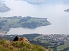 Pohled na msto Lucern a pilehlé jezero.
