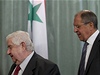 Ruský ministr zahranií Sergej Lavrov (vpravo) se svým syrským protjkem Wallidem Muallemem