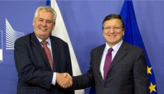 Zeman a Barroso se seli ve stedu veer v Bruselu.
