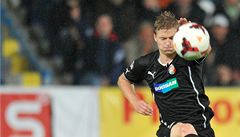 Fotbalista Václav Procházka (vpravo) z Plzn�