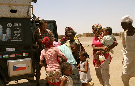 Expedice All Africa: Súdán. Lidé jsou neuvitelní, milí , ale také velice zvdaví. 