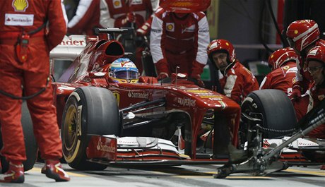 Španělský pilot formule 1 Fernando Alonso ze stáje Ferrari