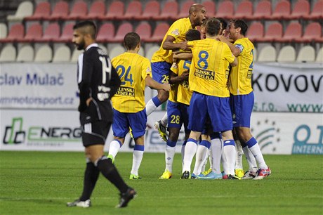 Píbram - FK Teplice. Teplití hrái se radují 