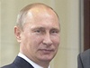 Putin si pots rukou s bloruskm prezidentem Lukaenkem.