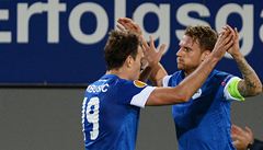 Fotbalisté Liberce Michael Rabuic (vlevo) a Radoslav Ková