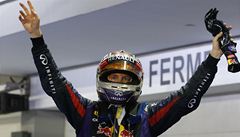 Vettel v Singapuru opt vyhrl a m za titulem mistra svta F1