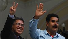 Prezident Venezuely Nicolás Maduro (vpravo) s venezuelským ministrem zahranií Eliasem Jauaem 
