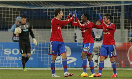 CSKA slaví gól do plzeské sít.