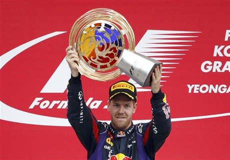 Německý pilot formule 1 Sebastina Vettel z Red Bullu vyhrál Velkou cenu v Koreji