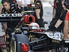 Francouzský pilot formule 1 Romain Grosjean z Lotusu na Velké cen v Koreji