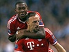 Ribéry a Alaba slaví gól proti City.