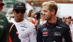 Vettelova dominance bere formuli fanoušky, obává se rival Hamilton