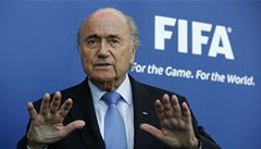 Šéf FIFA chválí brankovou technologii. Zřejmě se využije i na Euru