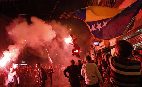 Fanoušci Bosny slaví postup svých fotbalistů na MS.