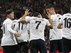 Fotbalisté Anglie se radují, s íslem sedm je stelec gólu Andros Townsend