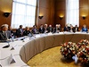 Zasedací místnost v enevském sídle OSN tsn ped zaátkem uzavených jednání