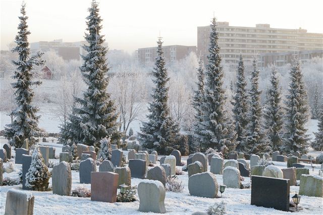 Nordmenn løser alvorlig problem med døde mennesker i plastgraver |  Virksomhet