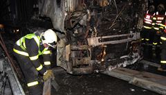 Klimkovický tunel na D1 je už po nočním požáru kamionu průjezdný 