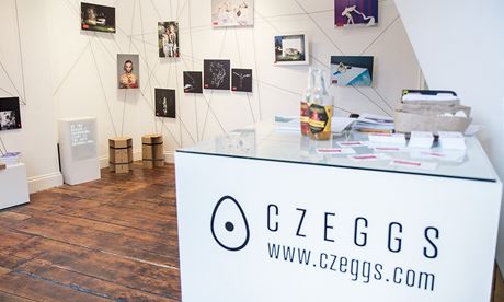 Vernisá výstavy CZEGGS v londýnské Frameless Gallery