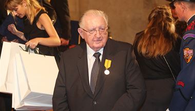 Komunistický funkcionář a bývalý ředitel JZD Slušovice František Čuba.