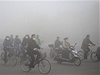 Znečištěné ovzduší v Číně (ilustrační fotografie)