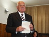 Exprezident Václav Klaus volil v praských Kobylisích.