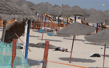 Sebevraedný atentátník zaútoil na jednu z pláí tuniského letoviska Sús