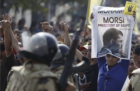 Protestující píznivci svreného prezidenta Mursího (ilustraní foto)