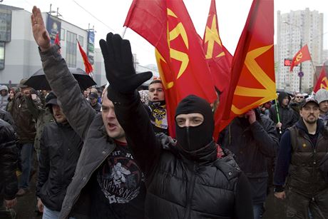 Nacionalisté v ulicích Moskvy. Tisíce Rus v pondlí demonstrovalo proti pisthovalectví. Imigranti podle nich ohroují ruskou bezpenost a pipravují Rusy o práci