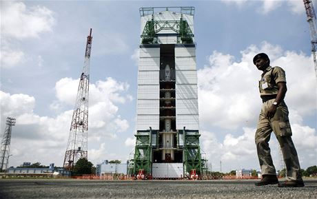 Indie vyslala robotickou sondu na Mars. Pokud se jí podaí planety dosáhnout, Indie se po Rusku, Spojených státech a Evropské vesmírné agentue (ESA) teprve tvrtou kosmickou mocností svta, jí se podaí rudé planety dosáhnout.