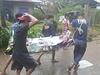 Nejsilnjí svtový tajfun v letoním roce si na Filipínách údajn vyádal více ne 100 obtí.