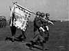 Bojový prapor brigády pi písaze 16. záí 1943. Gottwald je v levém dolním rohu.