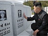 Severokorejský vdce Kim ong-un u hrob mrtvých námoník